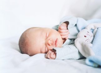 Bringing your baby home from hospital – what you will need